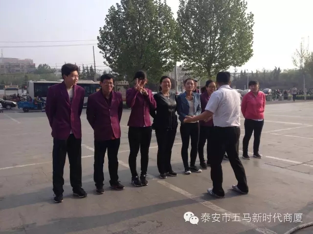 青春不言敗，愛拼才會贏。五馬店春季拔河比賽實況記錄！